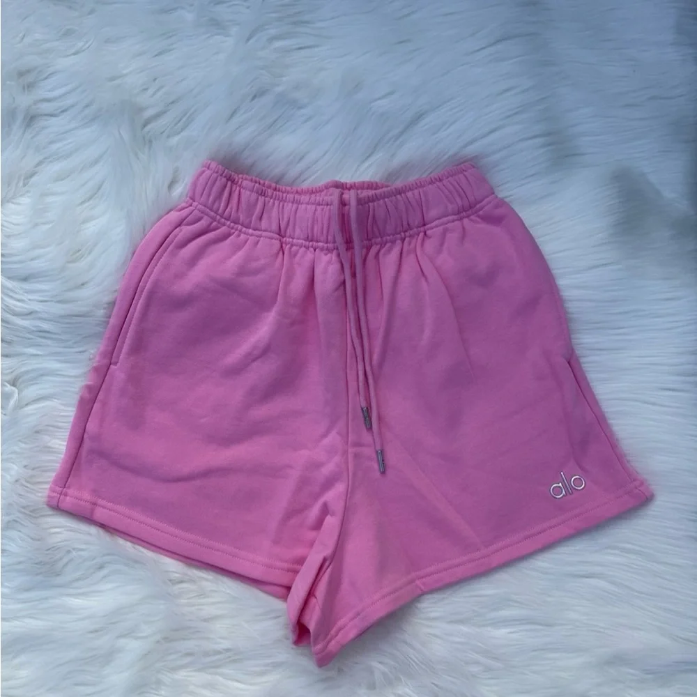 NWT 🩷ALO Yoga Accolades sweatshirt and shorts Set - Picture 5 of 5